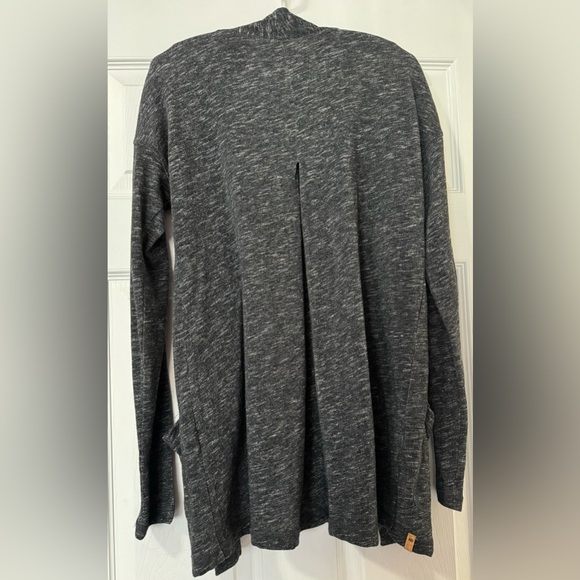 Practically new Ten Tree cardigan! - Picture 5 of 8